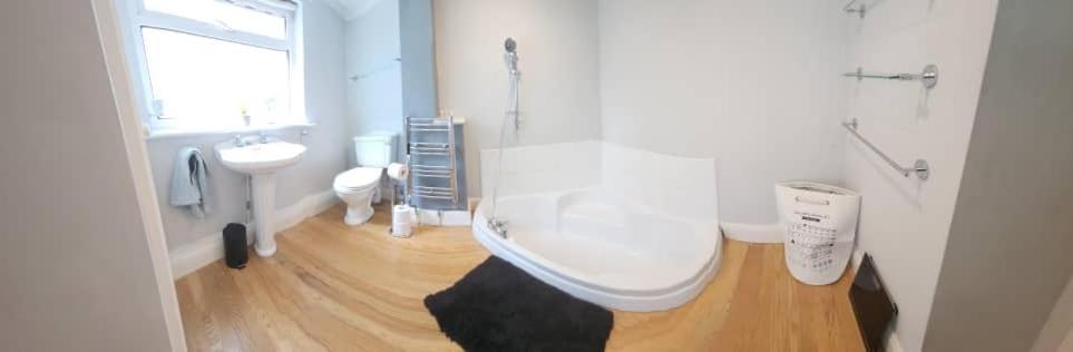Cosy 4 Bed Home Edmonton Exteriör bild